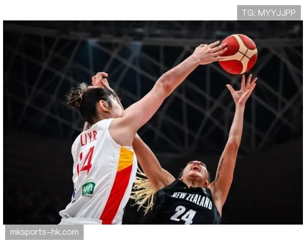 李月汝一出手，普通人瞬间怀疑人生这消费水平也太飒了吧！